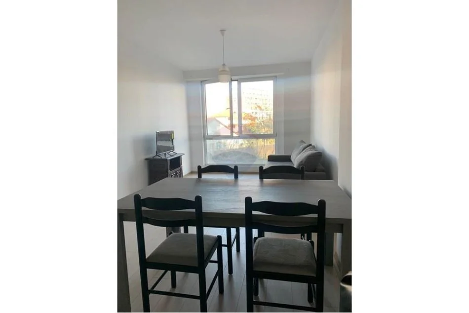 Tirane, jepet me qera apartament 1+1 Kati 2, 75 m² 470 € (Fusha e Aviacionit)