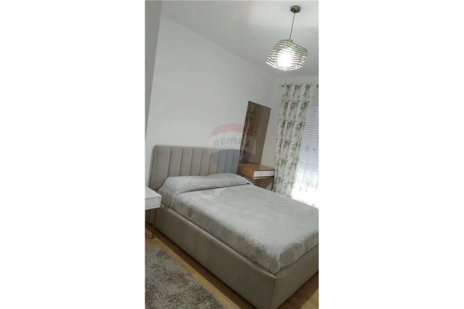 Tirane, shitet apartament 2+1 Kati 9, 73 m² 125.000 € (Tregu i Madh - Rruga 5 Maji)