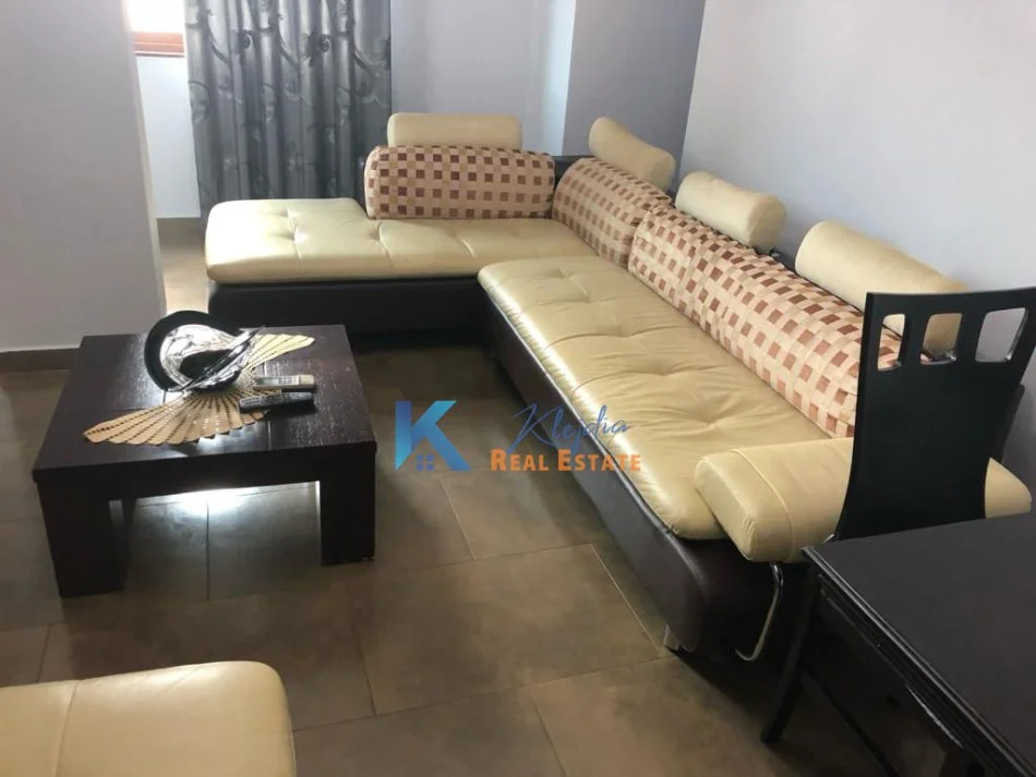 Tirane, jepet me qera apartament 2+1 Kati 5, 90 m² (Ne rrugen e Dibres, afer Alba Home)