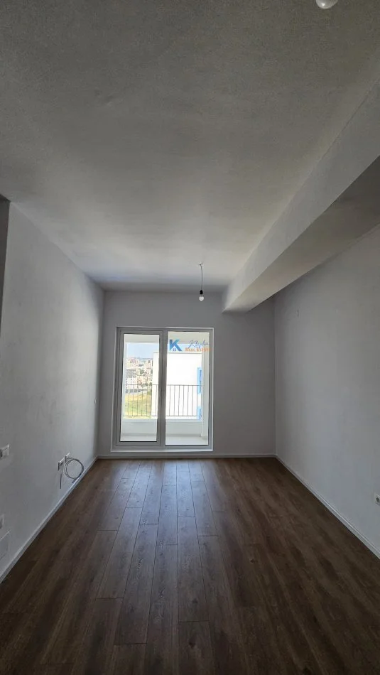 Tirane, jepet me qera apartament 2+1 Kati 7, 93 m² (Ali Dem, te kompleksi Kaimi)