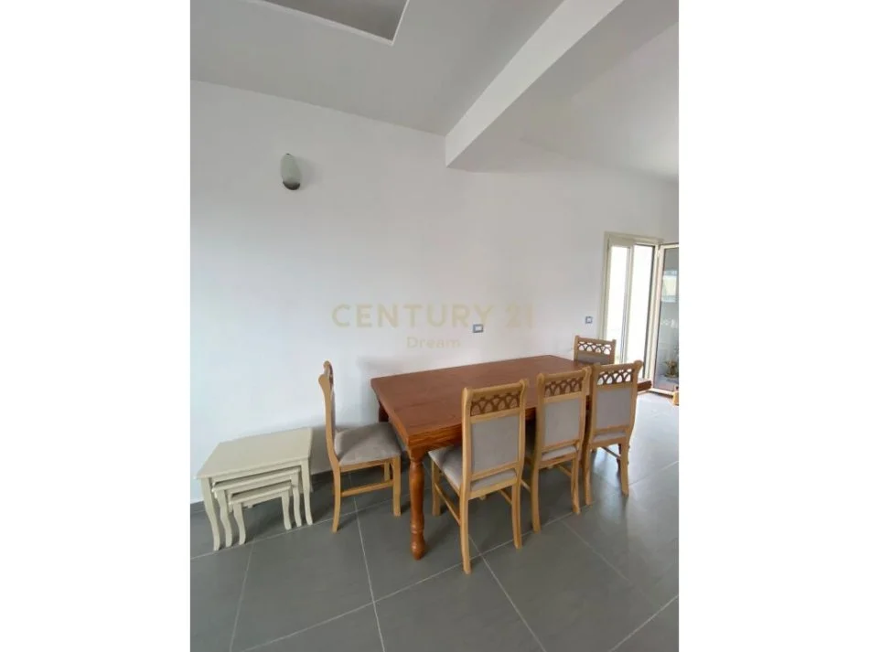 Tirane, jepet me qera apartament 3+1+Ballkon Kati 2, 110 m² 450 € (Rruga e Kokonozeve Tirana, Albania)