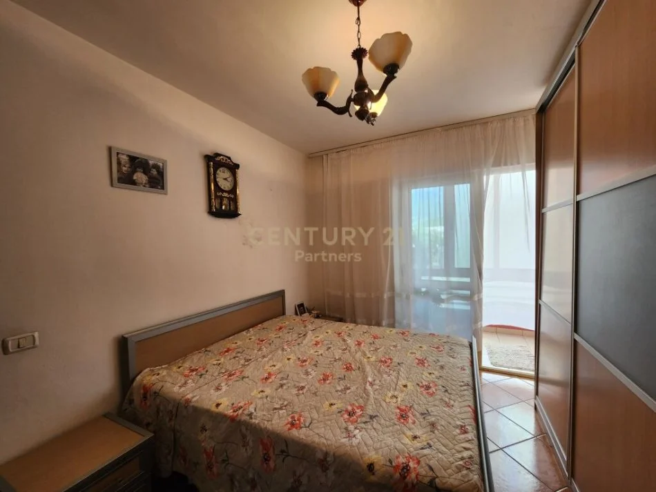 𝐓𝐢𝐫𝐚𝐧𝐞, 𝐬𝐡𝐢𝐭𝐞𝐭 𝐚𝐩𝐚𝐫𝐭𝐚𝐦𝐞𝐧𝐭 𝟐+𝟏 𝐊𝐚𝐭𝐢 𝟑, 𝟗𝟒 𝐦² 𝟏𝟎𝟓.𝟎𝟎𝟎 € (𝐅𝐫𝐞𝐬𝐤𝐮)