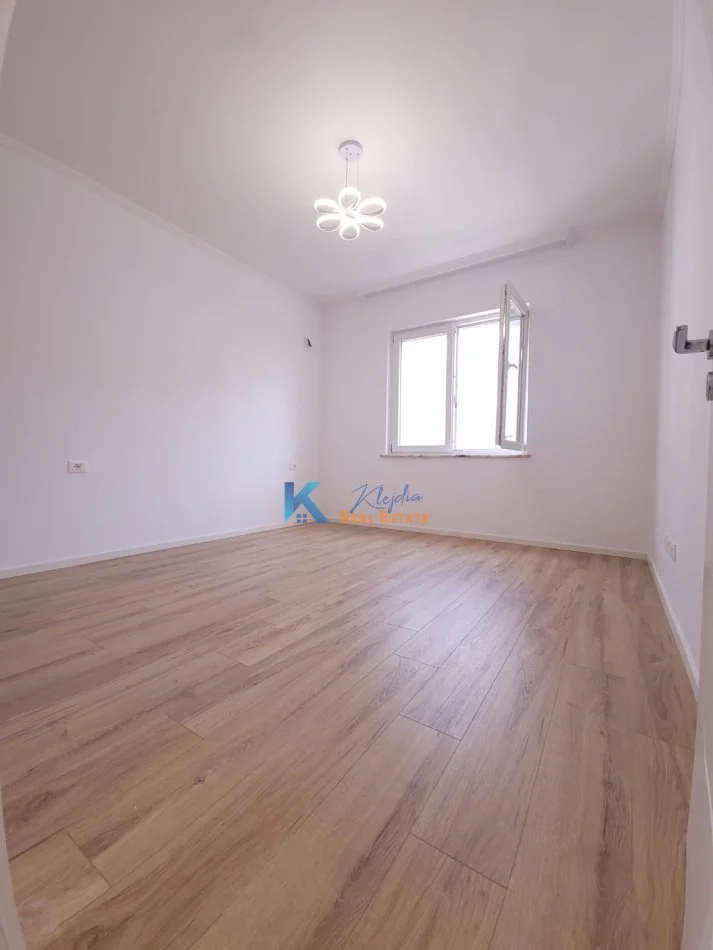 Tirane, shitet apartament 2+1+Ballkon Kati 7, 95 m² 210.000 € (Zogu i Zi)
