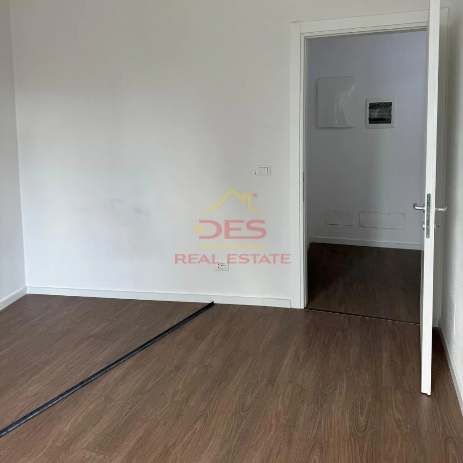 🏢JEPET ME QIRA AMBIENT SHËRBIMI / BANIMI, LAKE VIEW RESIDENCE, TIRANË