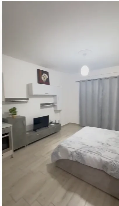 Vlore, jepet me qera garsonier , Kati 2, 30 m² 250 € (ish-Kombinati i Peshkut) RV45343