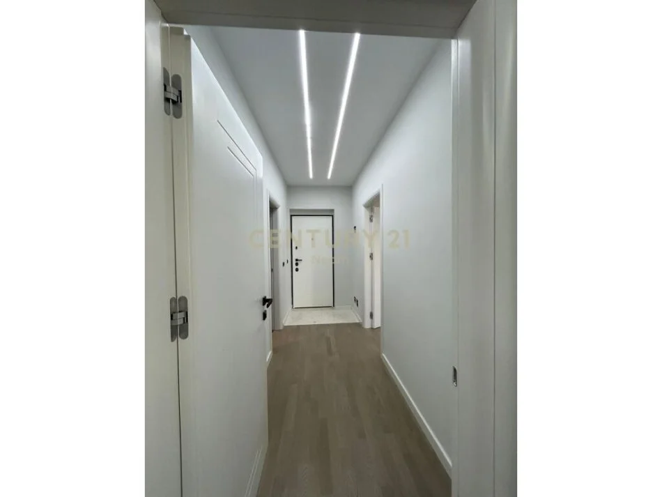 Tirane, shitet apartament 1+1 Kati 7, 67 m² 103.000 € (Rruga Teodor Keko)