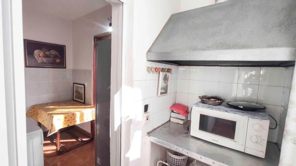 Tirane, jap me qera apartament 2+1+Ballkon Kati 4, 78 m² 650 € (Shkolla e Kuqe)