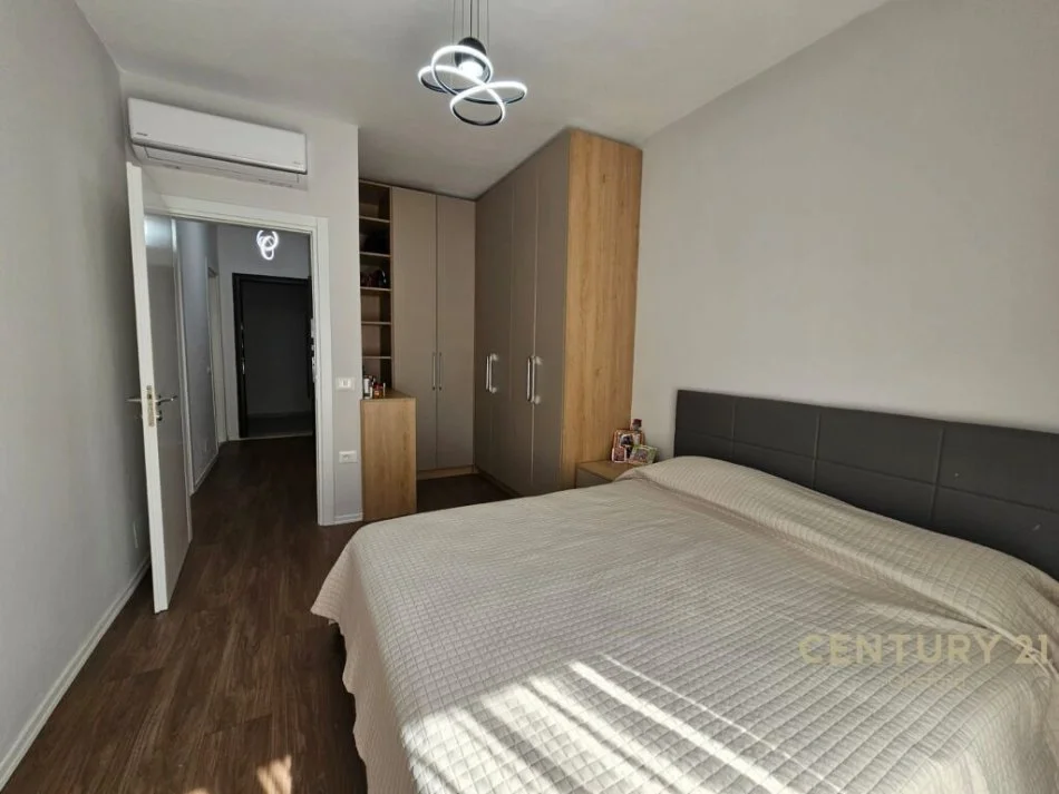 Tirane, shitet apartament 1+1 Kati 6, 67 m² 115.000 € (Rruga 3 Deshmoret)