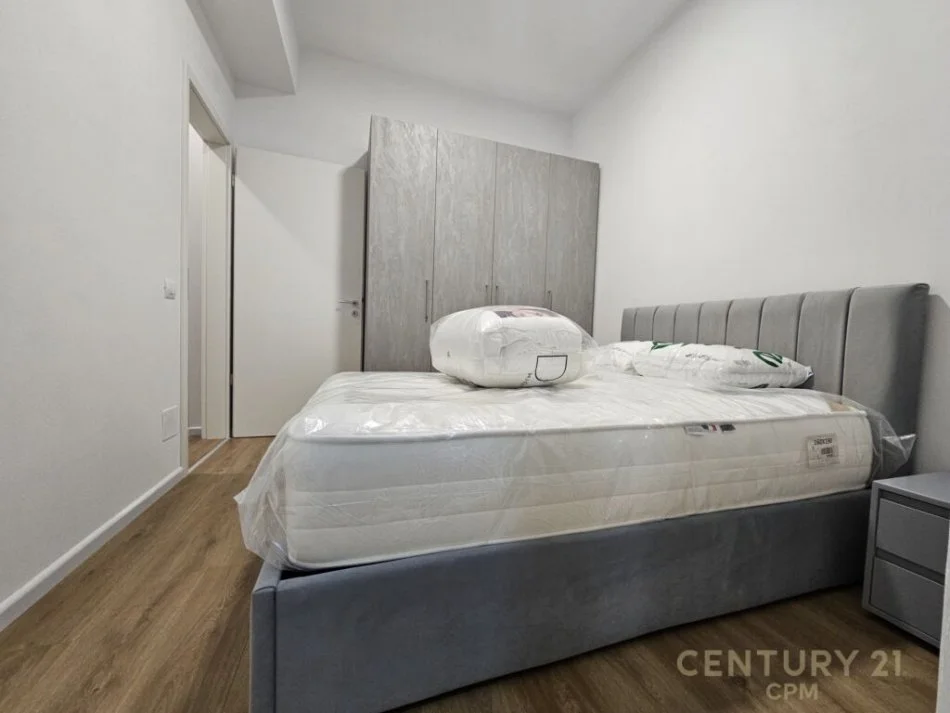 Shqiperi, jepet me qera apartament 1+1+Ballkon Kati 7, 52 m² 500 € (Rruga Pasho Hysa)