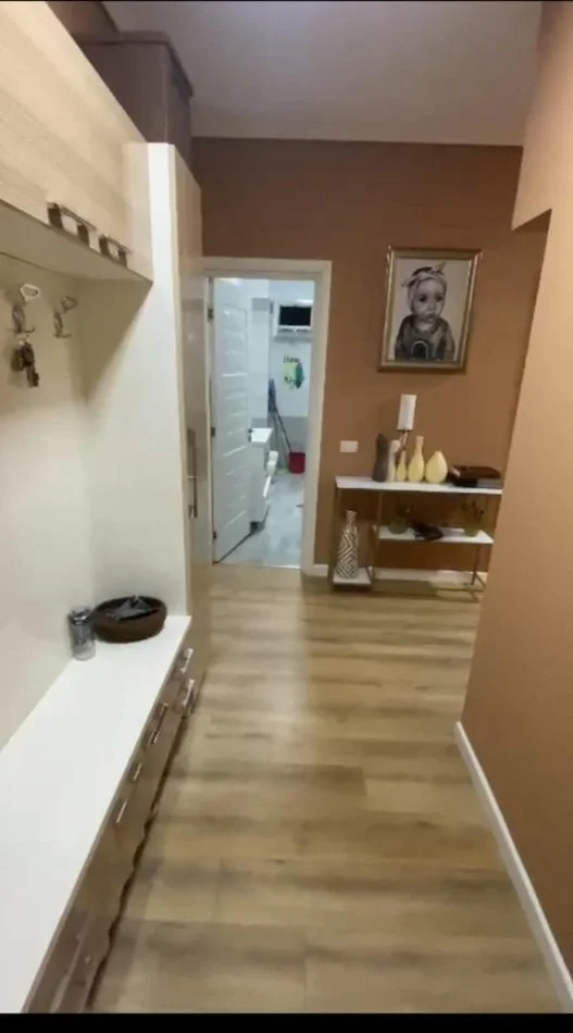 Tirane, jepet me qera apartament 2+1 Kati 4, 100 m² 700 € (Liqeni i Tiranes, Kopshti Zoologjik)