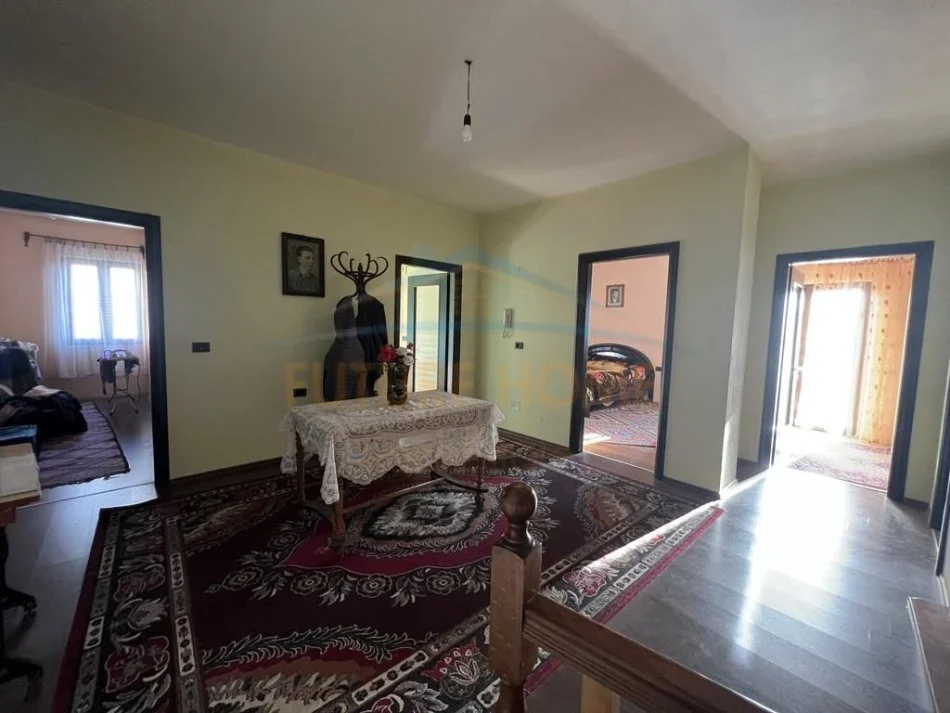 Korce, shitet Vile 3 Katshe Kati 0, 126 m² 230.000 € (Lagjia 5, Korçë)