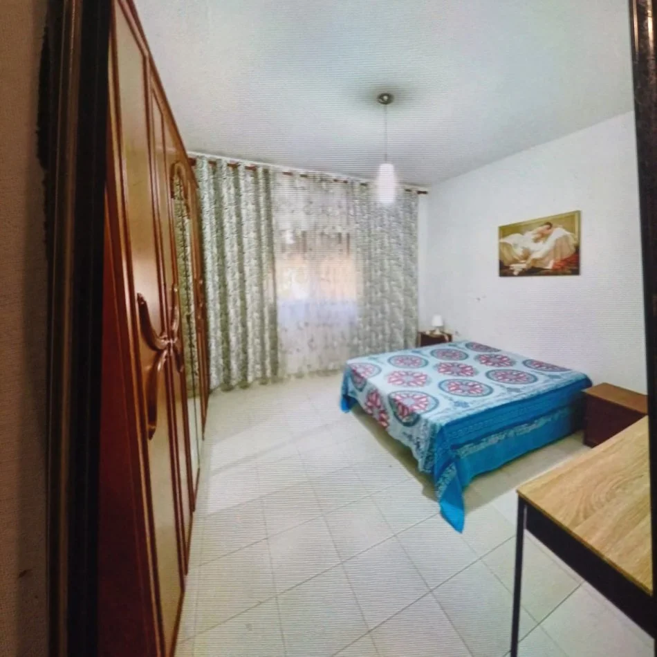 !DHENE!Durres, jepet me qera Vile 1+1 Kati 1, 350 €