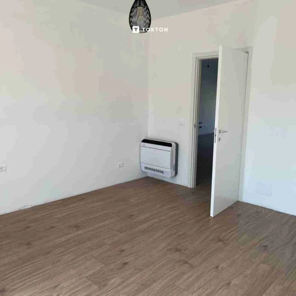 Tirane, jepet me qera apartament 3+1+Ballkon Kati 4, 148 m² 500 € (JORDAN MISJA)