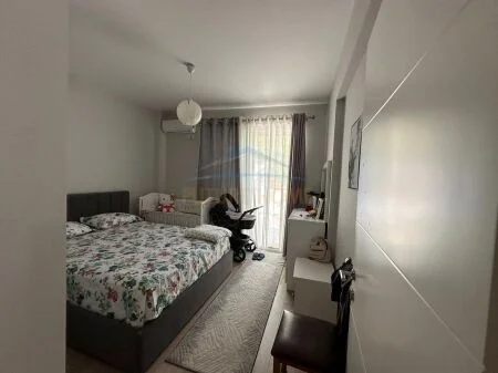 Tirane, shitet apartament 3+1+2 Kati 1, 110 m² 215.000 € (Kopshti Botanik, Tirane AREA46609)