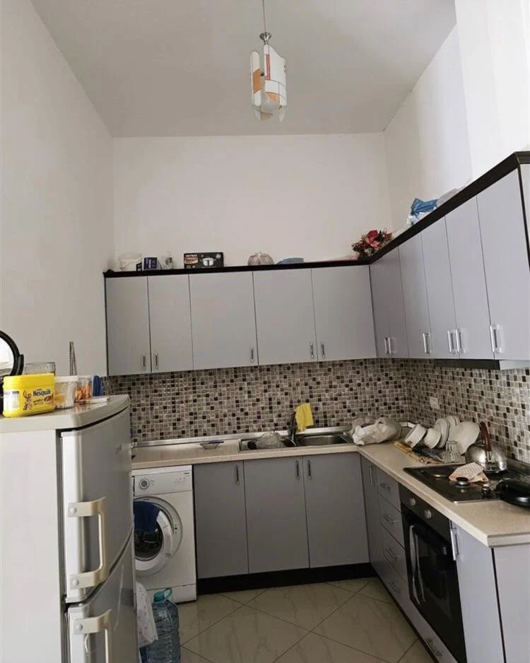 Tirane, shitet apartament 1+1 Kati 1, 60 m² 9.270.000 € (Loni Ligori)