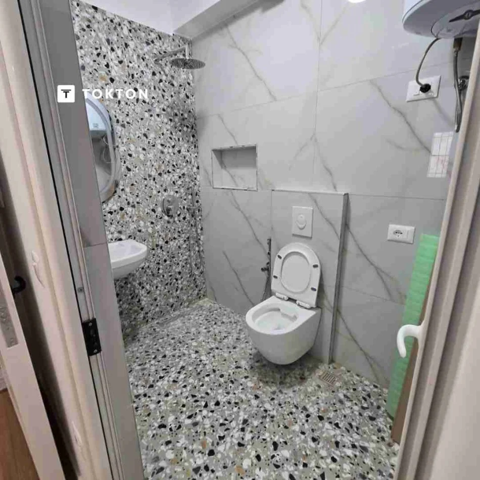 Tirane, shitet apartament 2+1+Ballkon Kati 2, 65 m² 120.000 € (Rruga Ferit Xhajko)