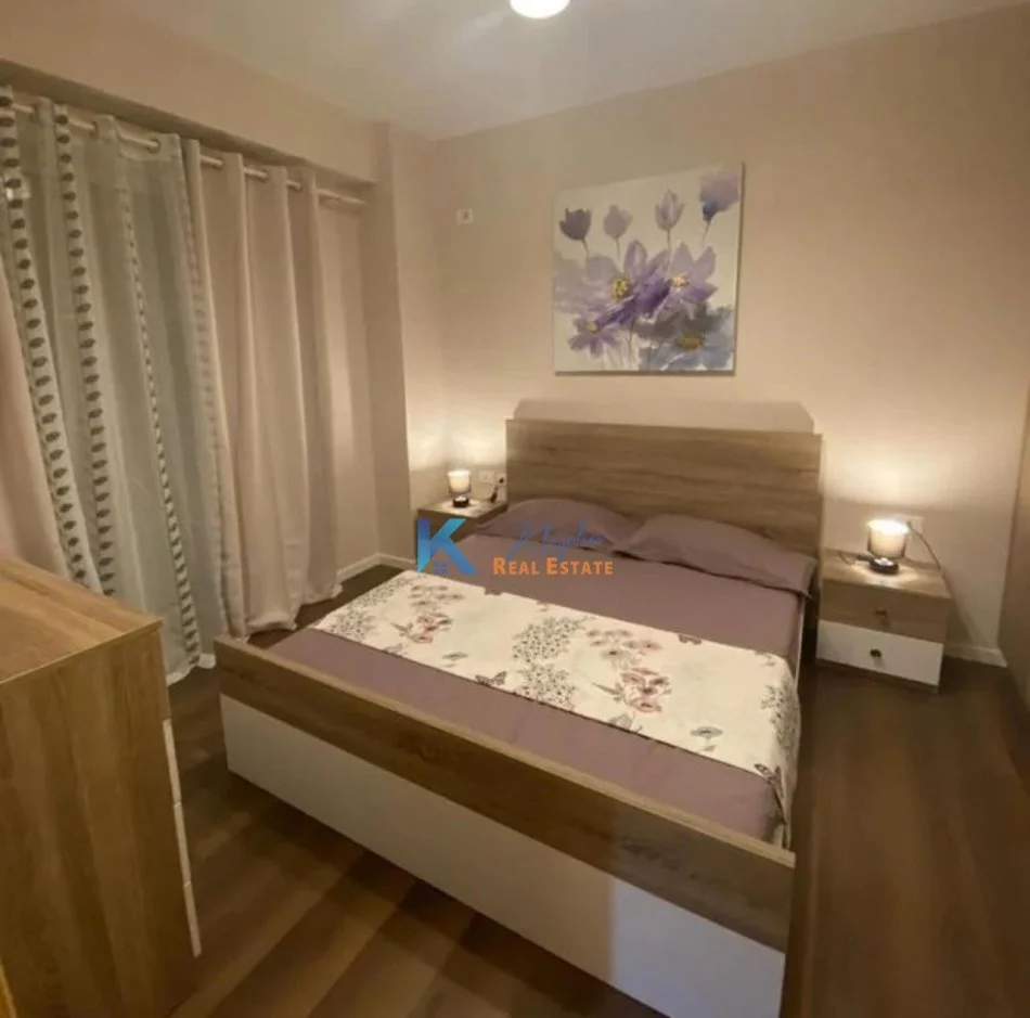 Tirane, jap me qera apartament 1+1+Ballkon Kati 7, 62 m² 600 € (Kompleksi Delijorgji)