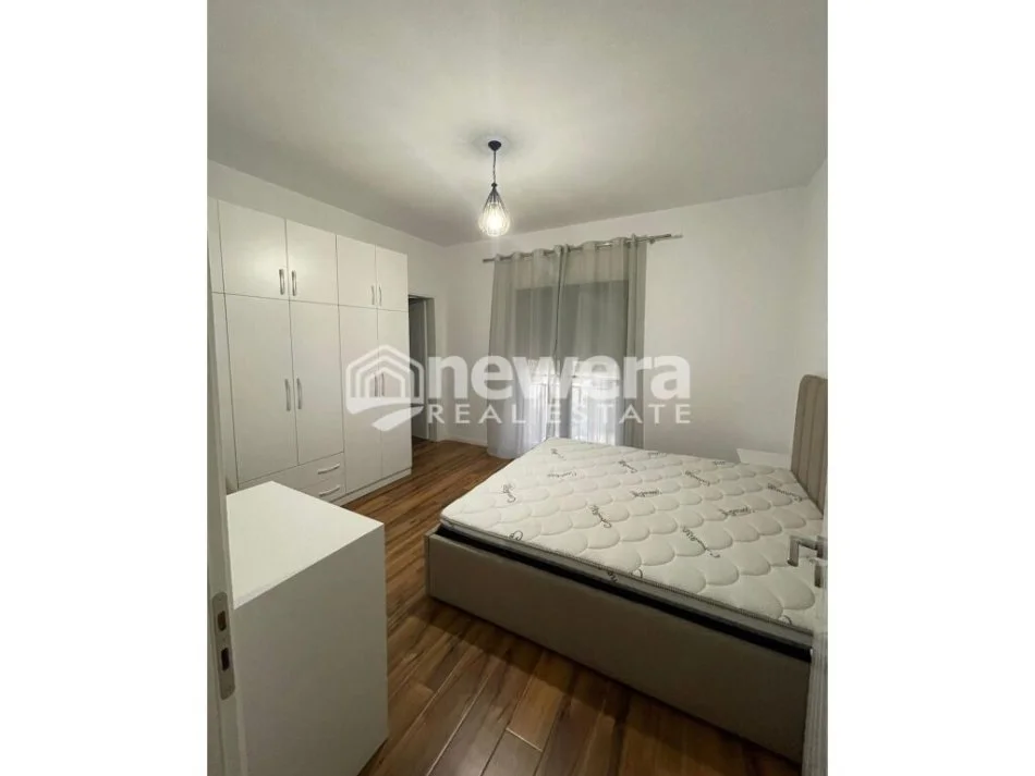Tirane, shes apartament 2+1+Ballkon Kati 5, 120 m² 230.000 € (nexho konomi)