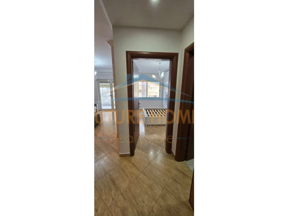 Tirane, shitet apartament 1+1+Aneks+Ballkon Kati 3, 57 m² 135.000 € (rruga kavajes)
