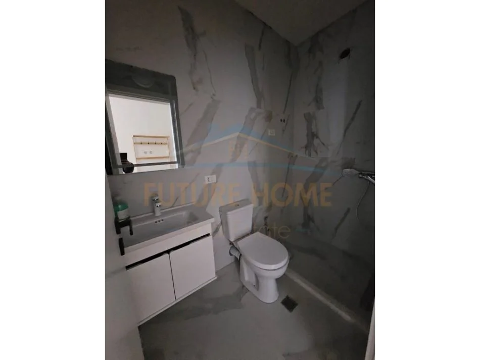 Shkembi Kavajes, shitet apartament 1+1+Aneks+Ballkon Kati 8, 50 m² 66.000 € (shkembi kavajes, durres)