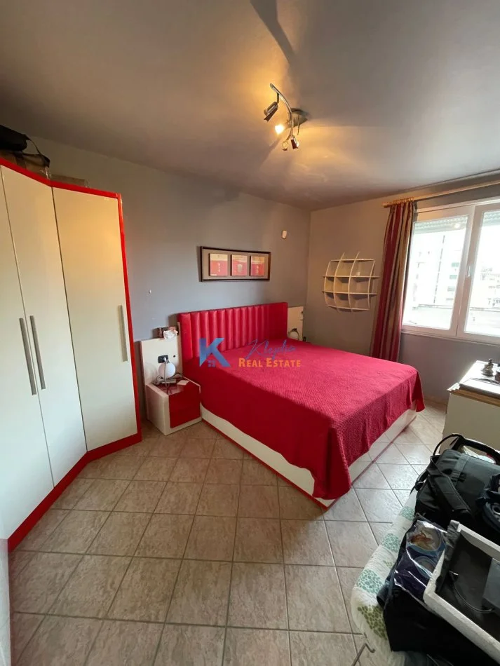 Tirane, jap me qera apartament 2+1+Aneks+Ballkon Kati 6, 125 m² 800 € (Bulevardi Zogu I)