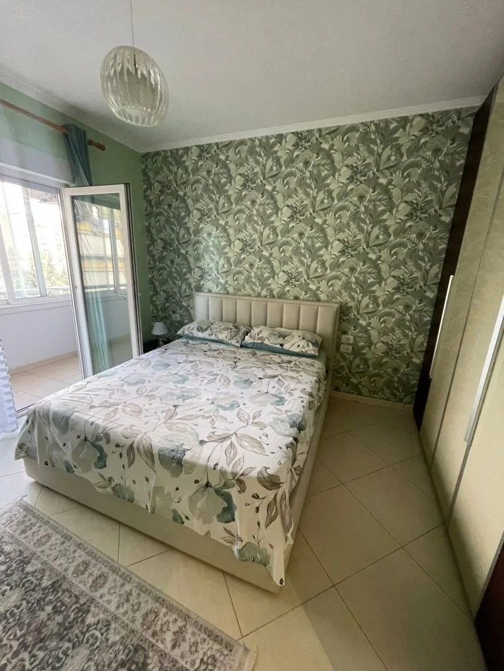 Tirane, jepet me qera apartament 2+1 Kati 5, 100 m² 1.000 € (Stadiumi Air Albania)