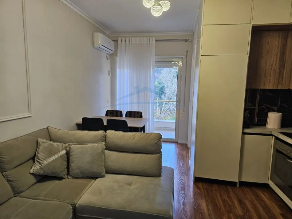 Shkembi Kavajes, shitet apartament 1+1+Ballkon Kati 4, 50 m² 85.000 € (shkembi kavajes, durres)