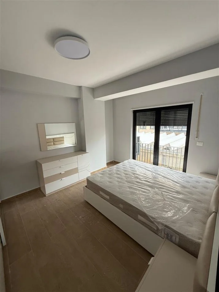 Tirane, jepet me qera apartament 1+1 , 73 m² 550 € (Kodra e Diellit)