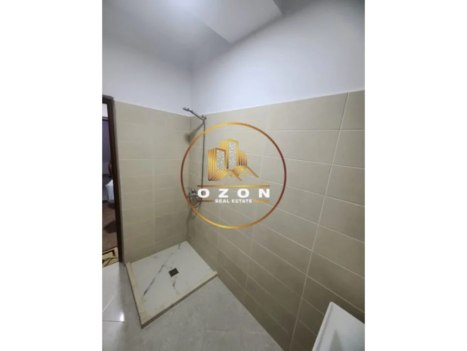 Tirane, shitet 2+1 Kati 1, 175.000 € 