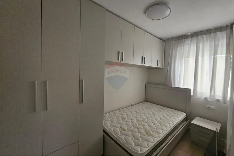 Tirane, jepet me qera garsonier 1+1 Kati 3, 50 m² 490 € (Rruga Bogdanve)