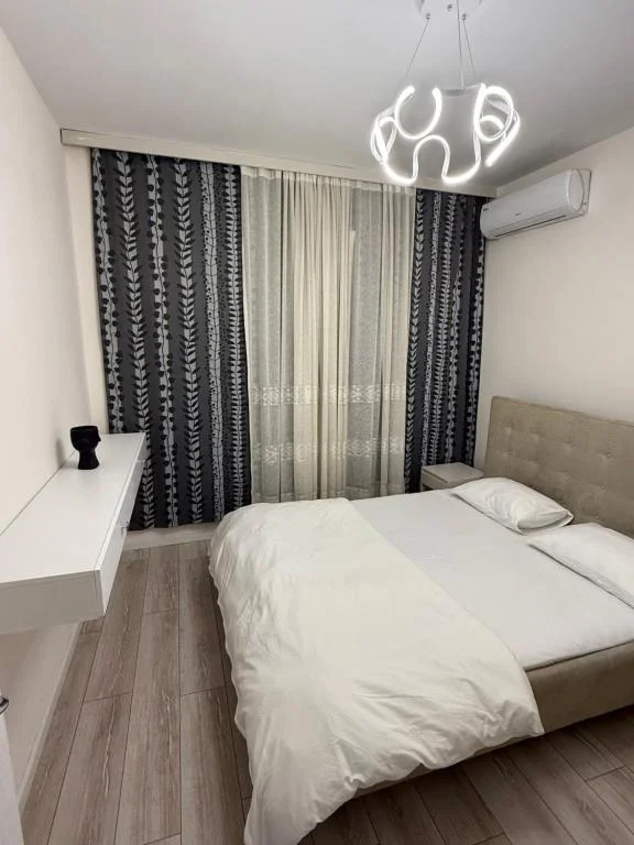 Tirane, jap me qera apartament 2+1 Kati 2, 65 m² 650 € (2+1 per qira te Stacioni i Trenit, afer Intermedica)