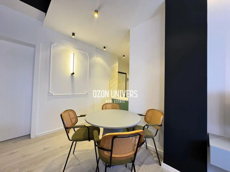 Tirane, jepet me qera garsonier 1+1 Kati 5, 38 m² 500 € (Komuna e Parisit)