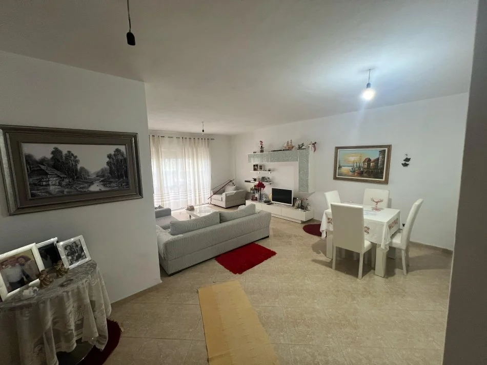 Durres, shitet apartament 2+1+Ballkon Kati 4, 113 m² 140.000 € (Hekurudha Durres)
