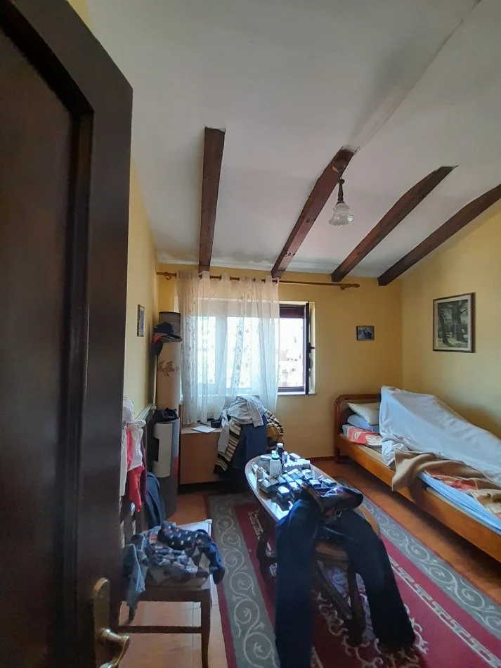 Tirane, shitet apartament 3+1 Kati 3, 117 m² 155.000 € (Rruga 4 Deshmoret)