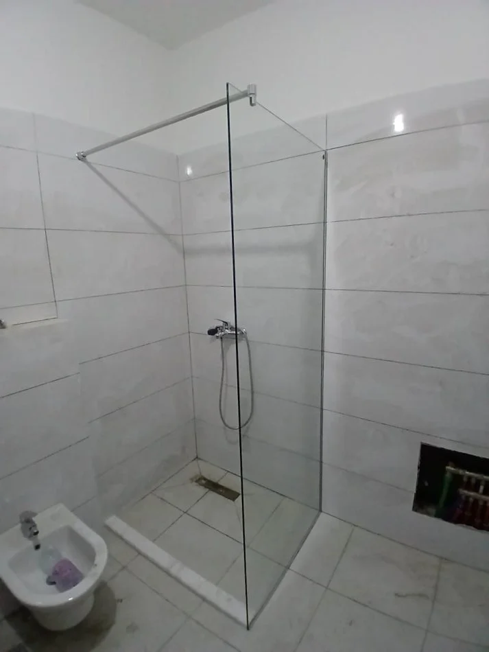 Tirane, jepet me qera apartament 1+1 Kati 7, 77 m² 500 € (Rruga 5 Maji)
