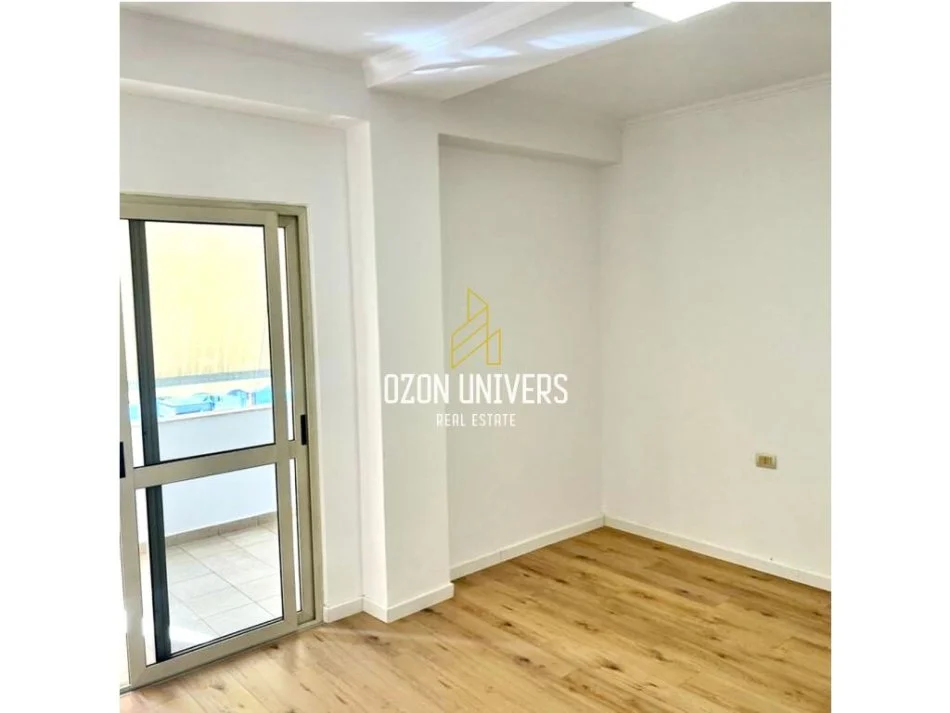 Tirane, jepet me qera zyre Kati 4, 120 m² 1.200 € (Blloku)