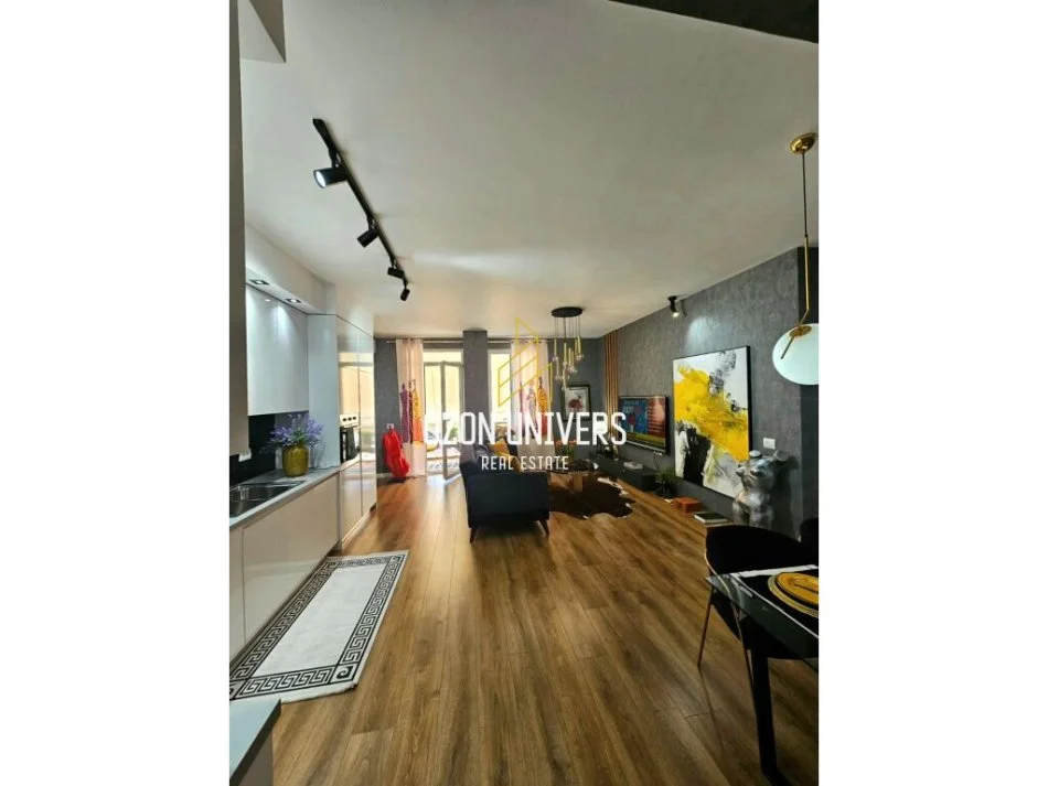 Tirane, jepet me qera apartament 1+1 , 86 m² 750 € (21 Dhjetori)
