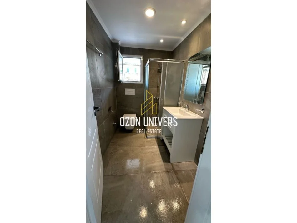 Tirane, shitet apartament 2+1+Ballkon Kati 4, 75 m² 148.000 € (Ish Parku, Rruga e Kavajës)