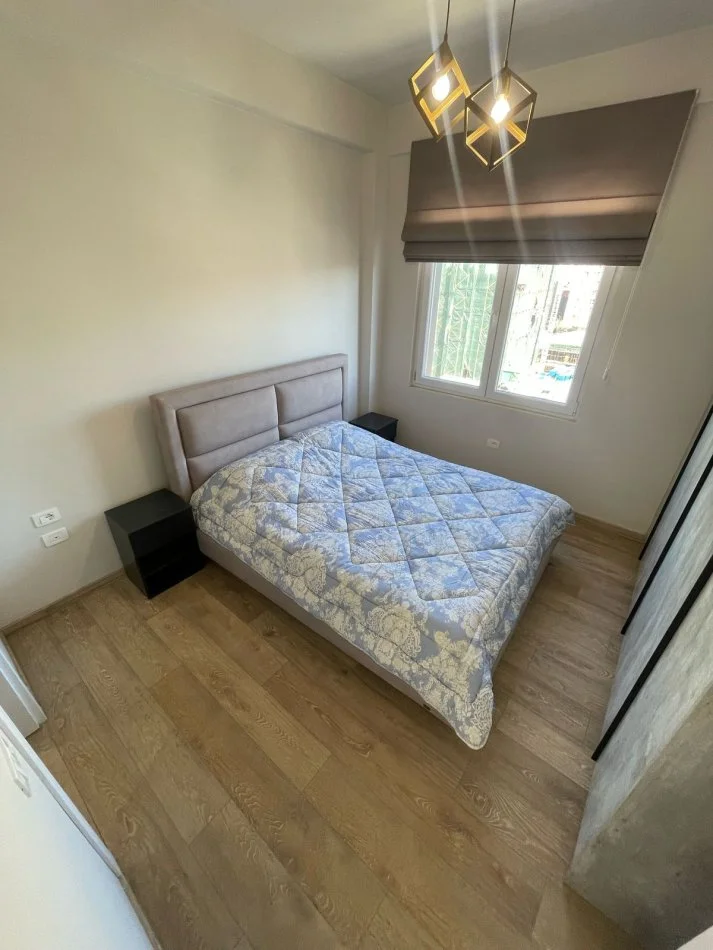 Tirane, jepet me qera apartament 2+1 Kati 6, 100 m² 1.200 € (Rruga e Kavajes)