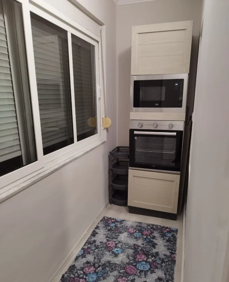 Shqiperi, jepet me qera shtepi 1+1 Kati 3, 66 m² 450 € (Rruga Dritan Hoxha)