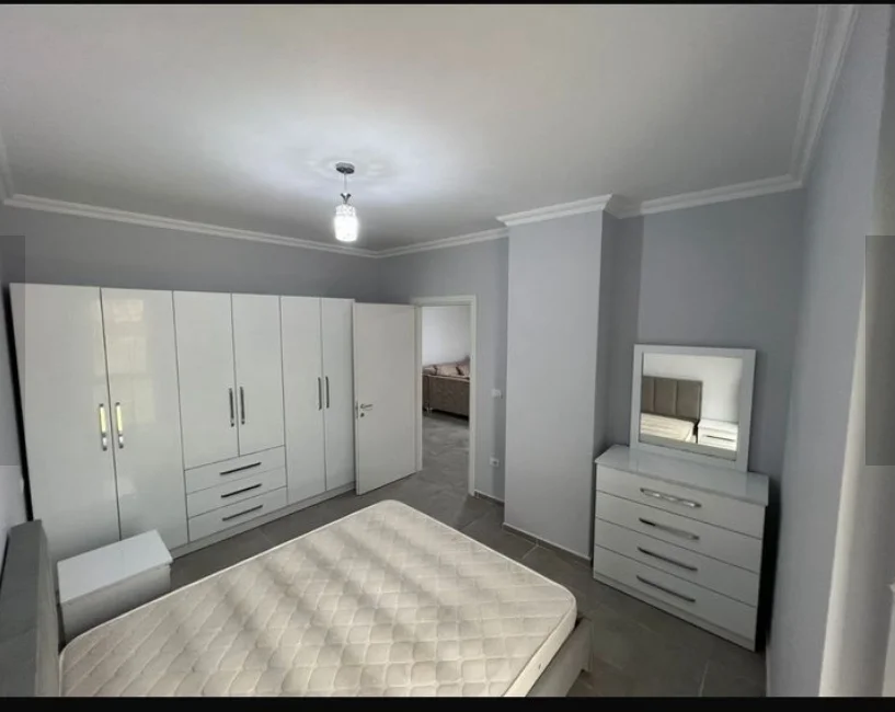 Tirane, shitet apartament 1+1 Kati 5, 67 m² 95.000 € (Ali Demi)
