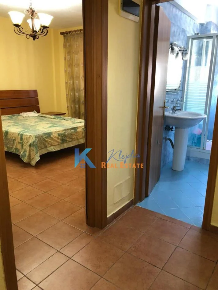 Tirane, jap me qera apartament 1+1+Ballkon Kati 6, 75 m² 500 € (1+1 te Ish Parku i Autobuzave)