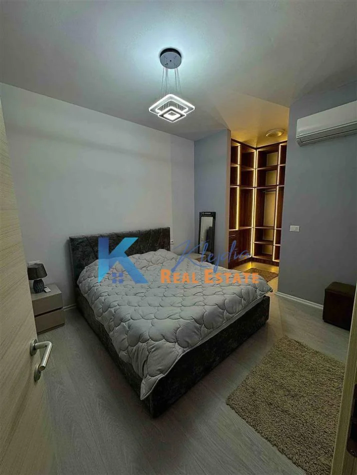Tirane, jap me qera apartament 1+1+Ballkon Kati 4, 70 m² (Unaza e Re, Kompleksi River Residence)