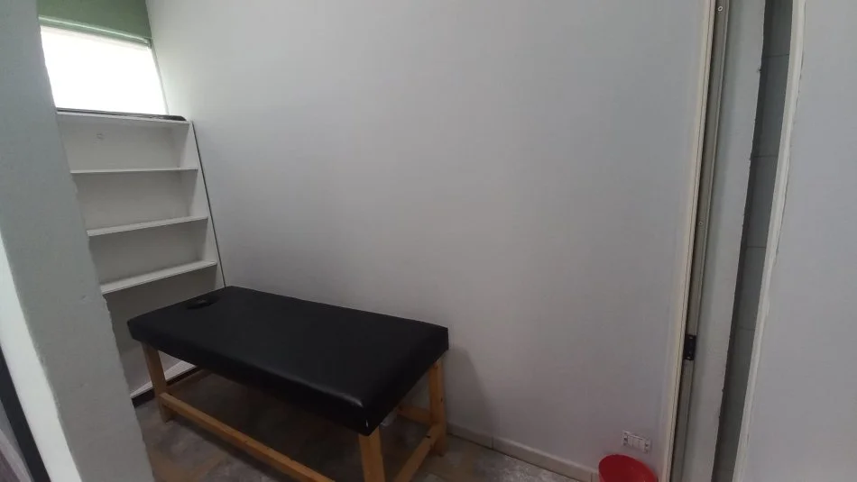 Tirane, jepet me qera dyqan Kati 2, 50 m² 600 € (Rruga e Kavajes)