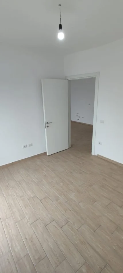 Shengjin, shitet apartament 1+1 Kati 4, 72 m² 113.000 € (Shengjin)