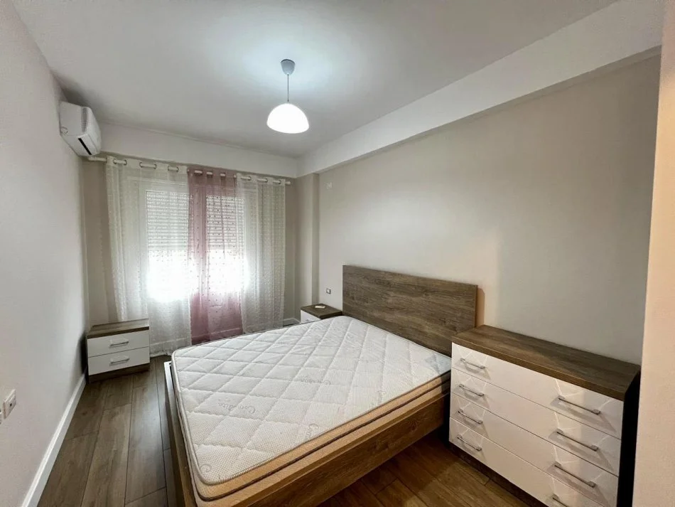 Tirane, jepet me qera apartament 1+1 Kati 3, 70 m² 500 € (Rezidenca kodra e Diellit)