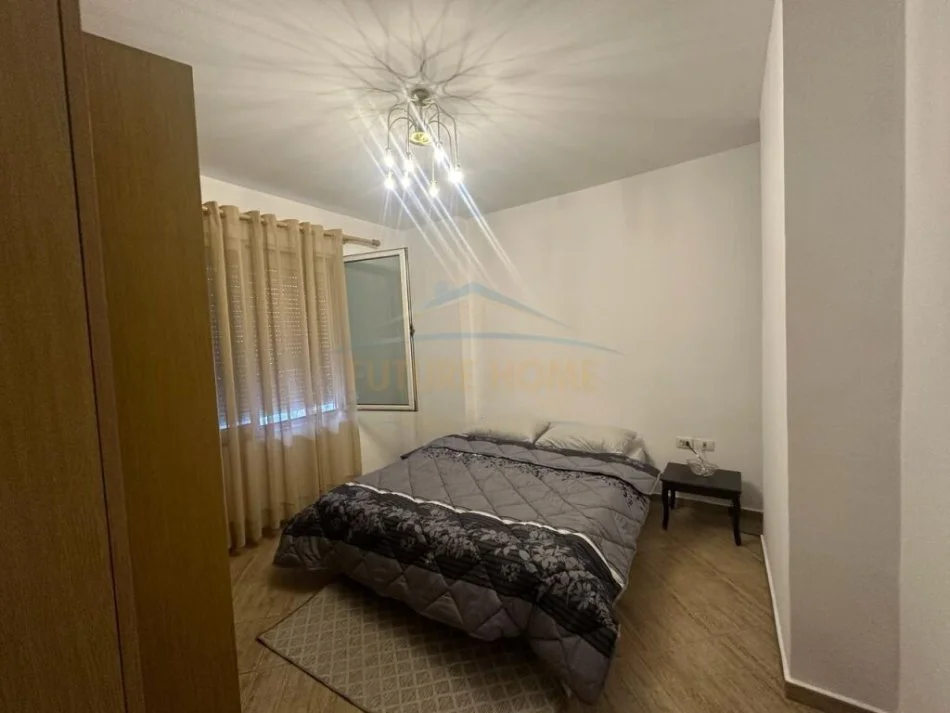 Qera, Apartament 1+1+Verande, pranë Ministrisë së Jashtme, Tiranë. AREA38851