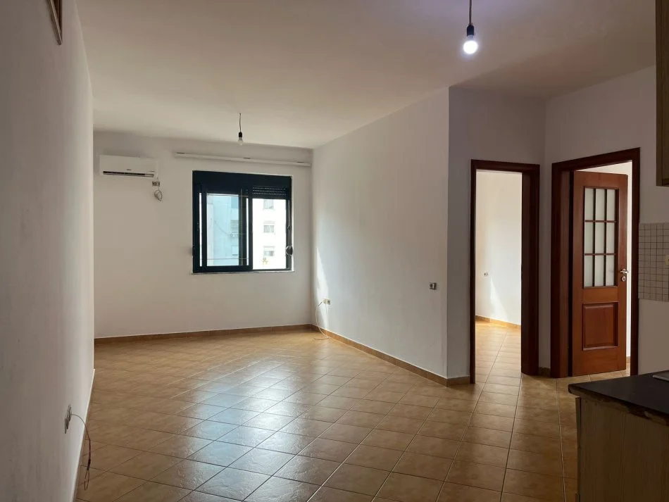 Tirane, shitet apartament Kati 4, 82 m² 110.000 € (Astir)