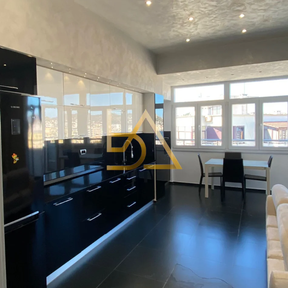 Durres, shitet apartament 2+1+Ballkon Kati 11, 119 m² (rruga portit)