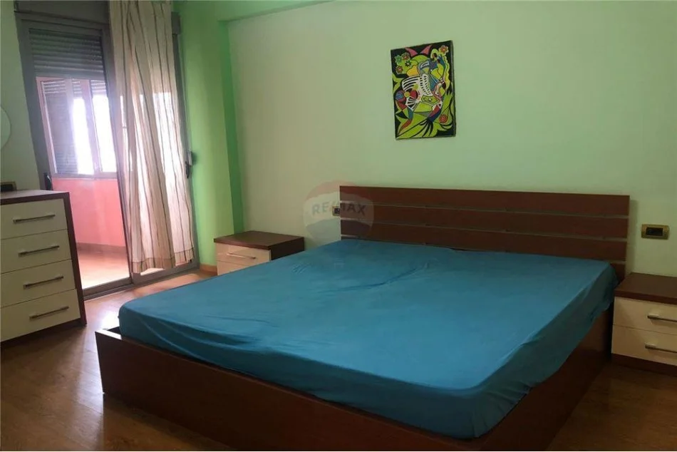 Tirane, jepet me qera apartament 2+1 Kati 2, 100 m² 470 € (Endri Keko)